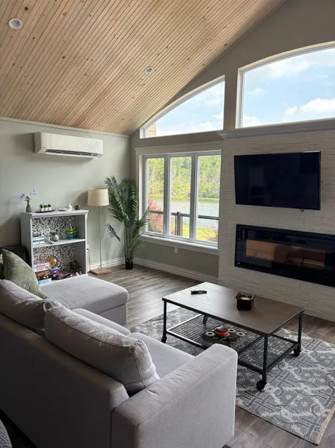 Stunning 3 bedroom vacation home with Hot tub - Image 1