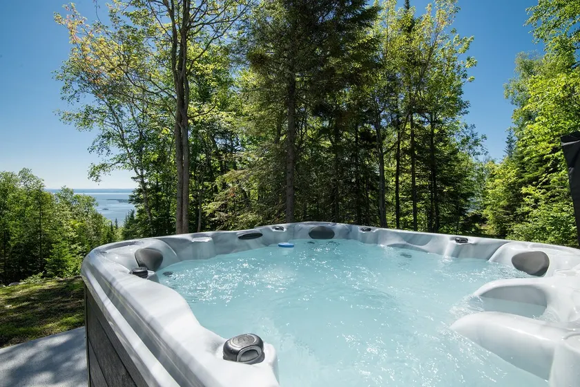 Nordik Emma 157: Hot Tub, Views & Covered Terrace - Image 1