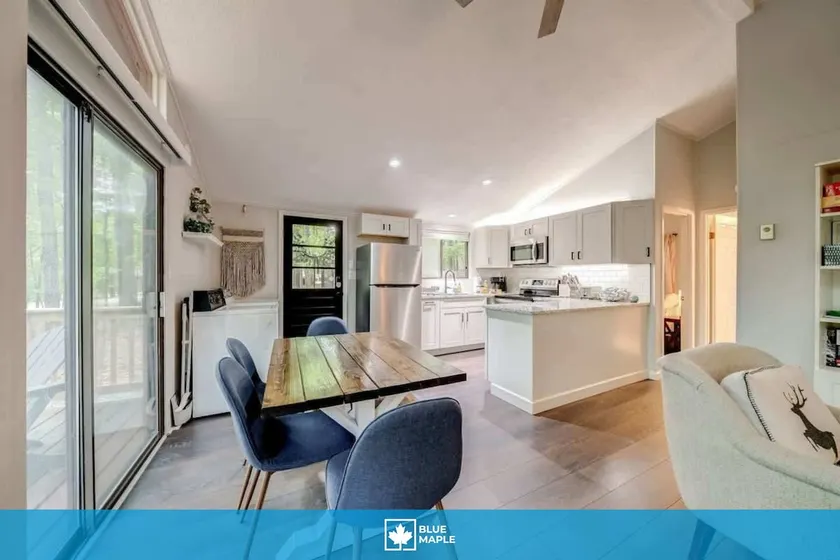 Cozy Pet-Friendly w Fire Pit, Wifi & Pool Access - Image 1