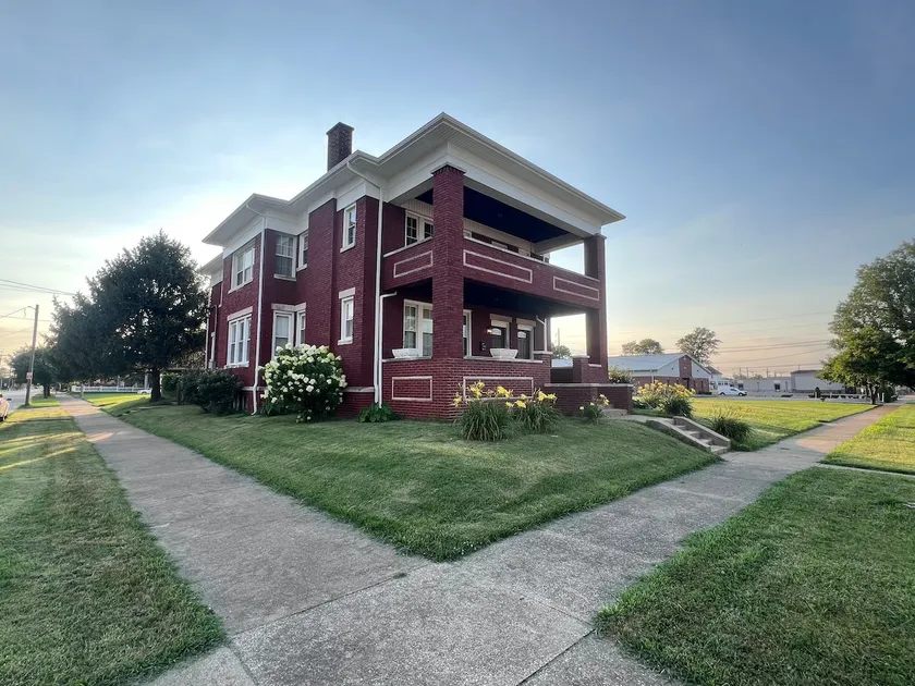 Downtown - Large Apartment A in Heart of Owensboro - Image 1