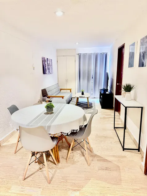* Fantastic Location - Cancun Hotel Zone * - Image 1