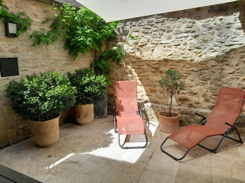 Charming house with inner courtyard - Image 1