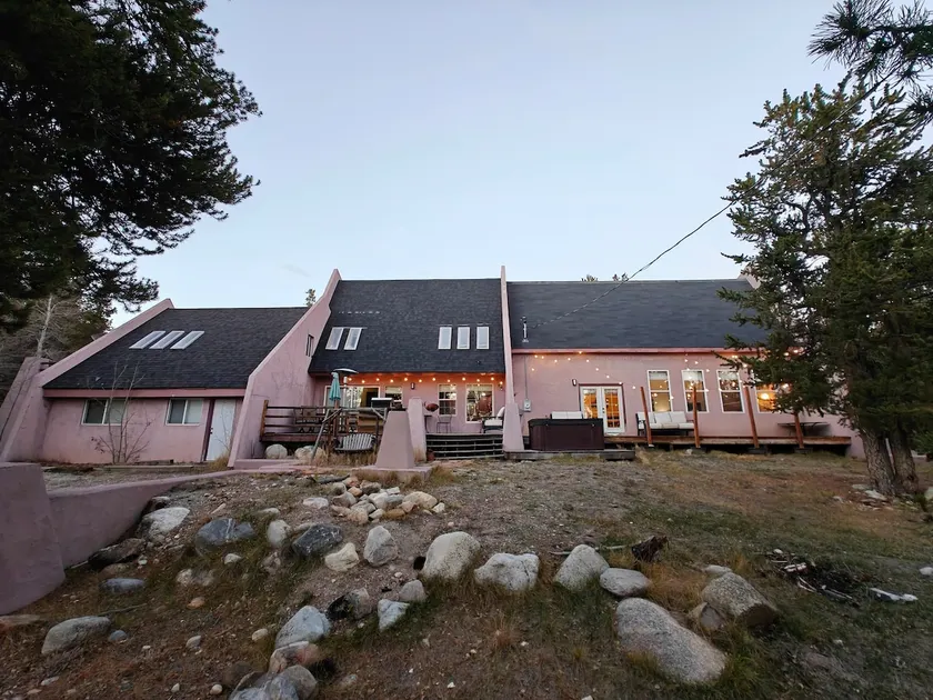 Spacious Mountain Home with Hot Tub on 10 Acres, Nearby Skiing - Image 1