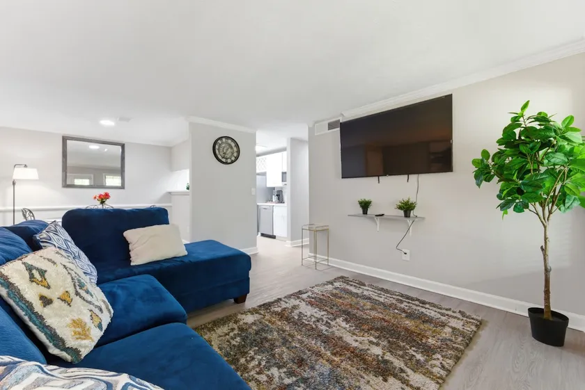 EXCLUSIVE 2 Bedroom Cozy Unit in Atlanta! - Image 1