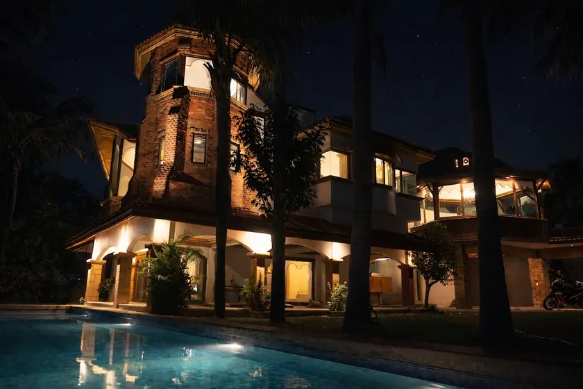 Castillo Vergel in Lomas de Cocoyoc *16 people - Image 1