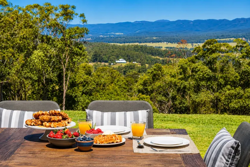 Luxury 6BR Retreat Hunter Valley - Image 1