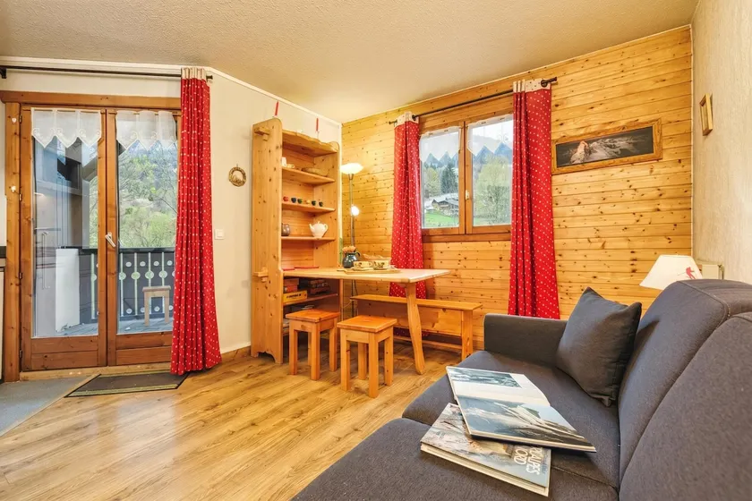 Apt DryadesD92 Near Lift: Duplex, Views, Balcony, Sleeps 5 - Happy Rentals - Image 1