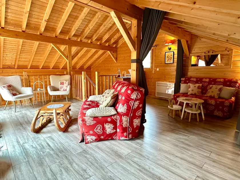 Cosy chalet with large mezzanine - Image 1