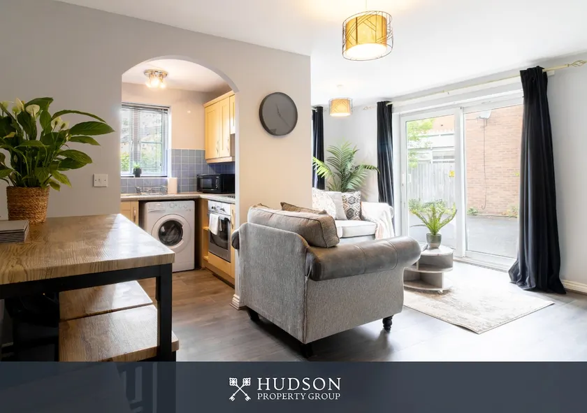 Rothwell Close Serviced Two Bedroom Apartment - Image 1