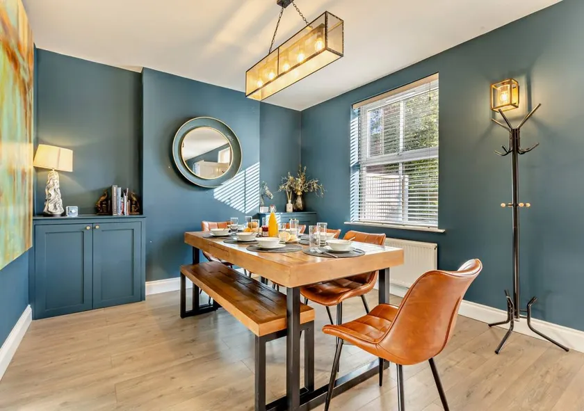 Luxury Cromer cottage with hot tub & log burner in Town - Image 1