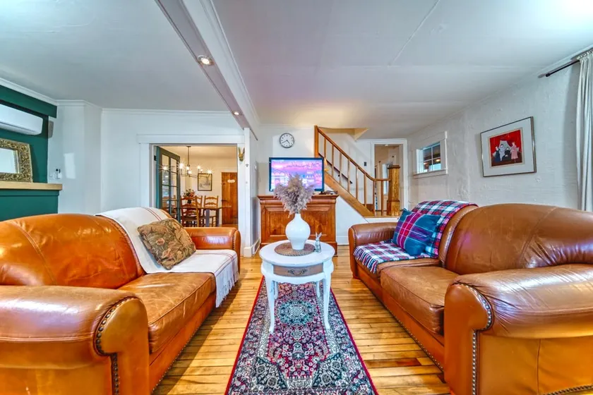 3BR Family Home near Magog and Mt Orford - Image 1