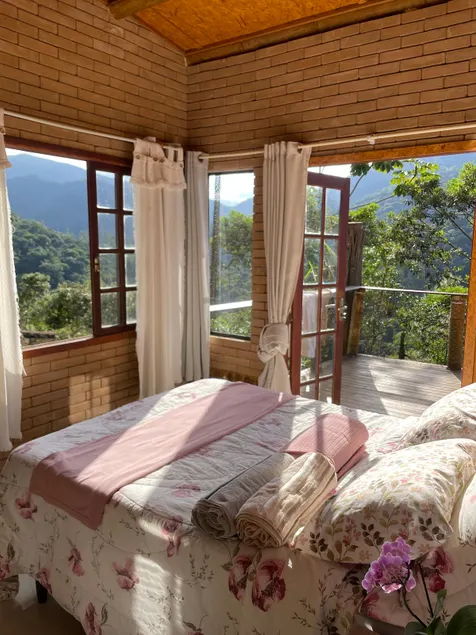 Mohini: waterfall, hanging hammock, deck and fireplace - Image 1