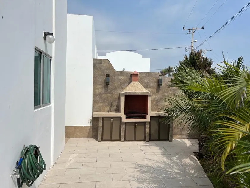 BEAUTIFUL VILLA IN A PRIVATE CITADEL - Image 1
