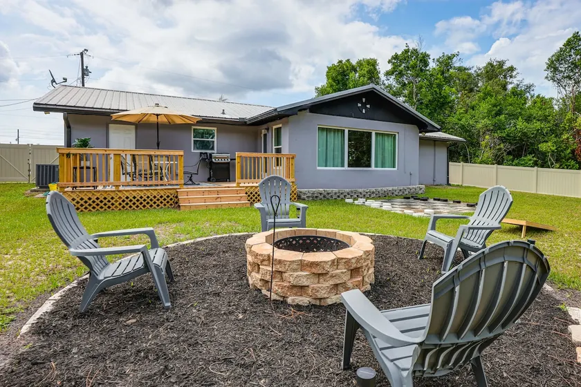 McGarity Lakehouse: Disney & Universal Day Trip - Image 1