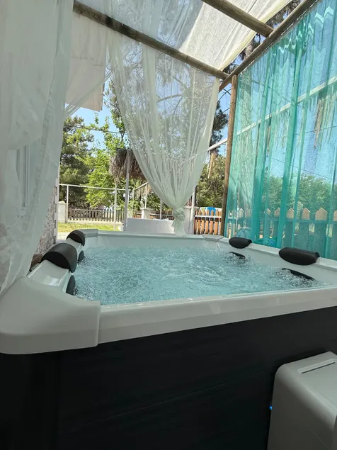 olivia beach house - Image 1