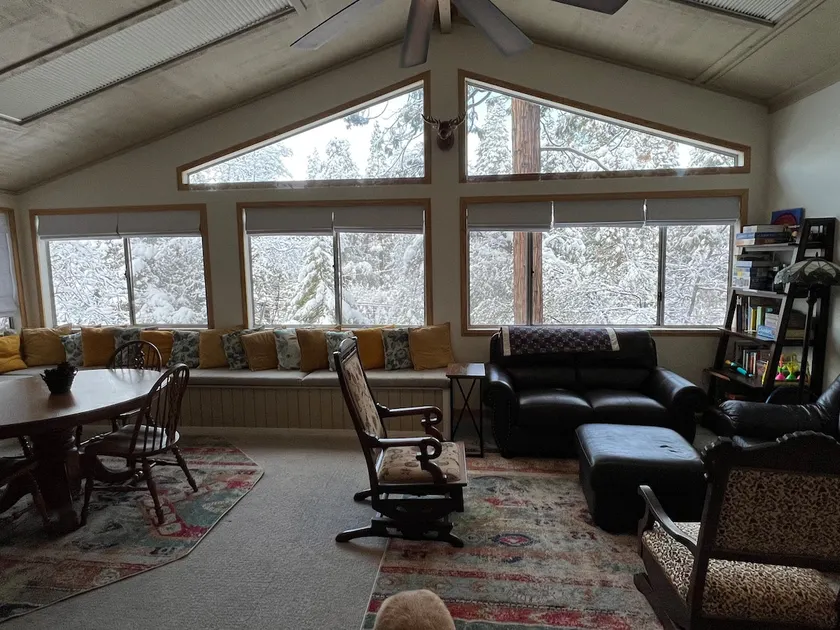 Family fun: Game room, Dogs welcome, Space for all - Image 1