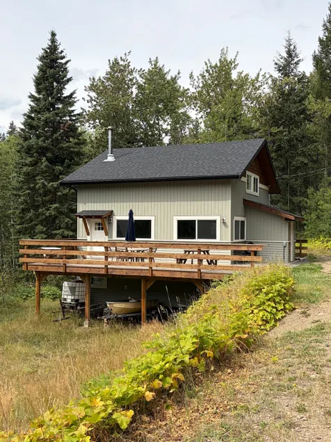 Interlakes Wilderness Chalet - Image 1