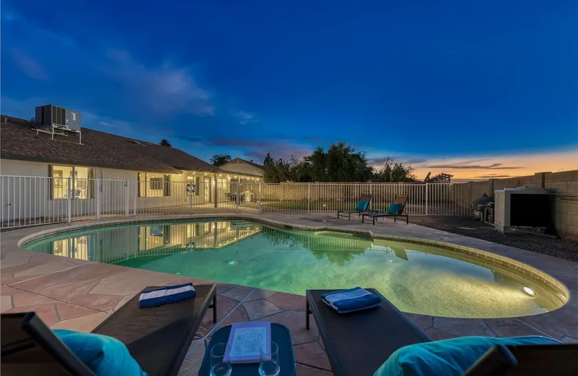 FABULOUS with complimentary PRIVATE HEATED POOL! - Image 1
