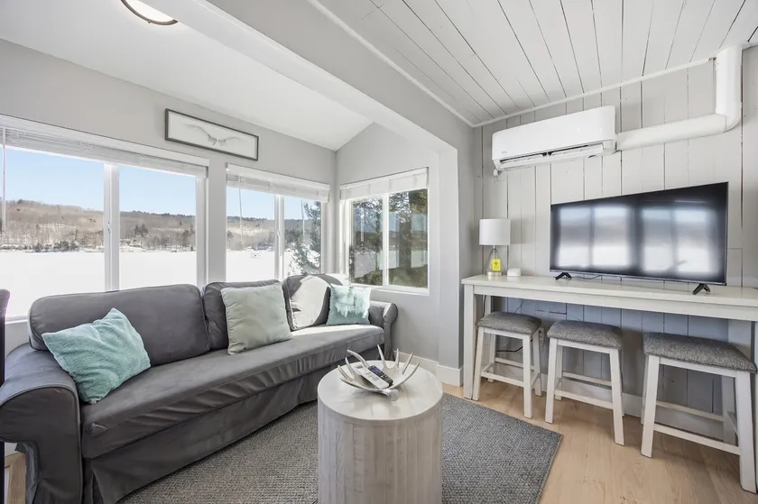 Pet-Friendly Waterfront with Dock Slip - Image 1