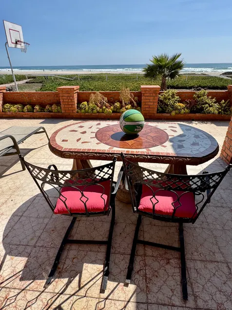 BeachFront Family Home - Image 1