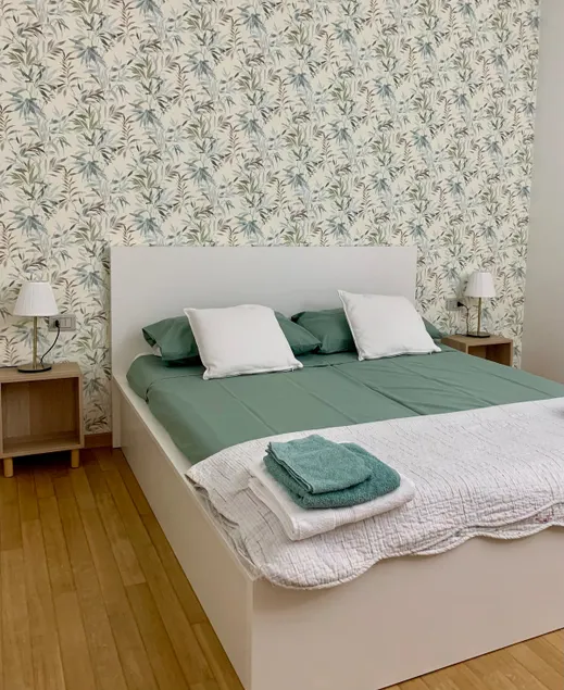 Beautiful Apartment with Large Garden - Image 1