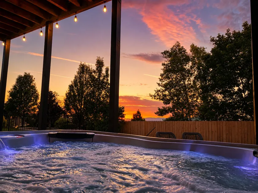 Private Hot Tub & Sunset Views - 3 BR Guest Suite - Image 1