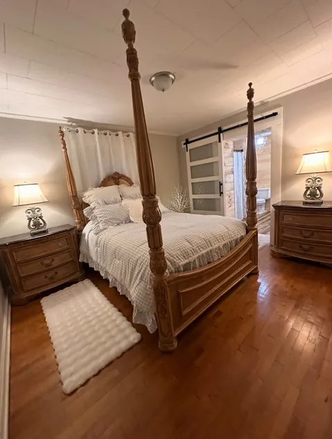 Wayne and Opal’s Place - Image 1