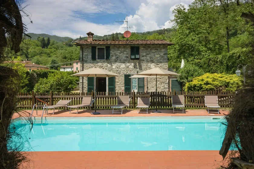 Charming stone house near Lucca and Garfagnana - Image 1