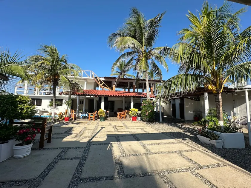 House with ocean view and access. - Image 1