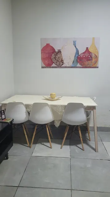 Spacious ground floor apartment with garage - Image 1