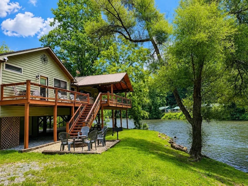 Tuckasegee River House - Image 1