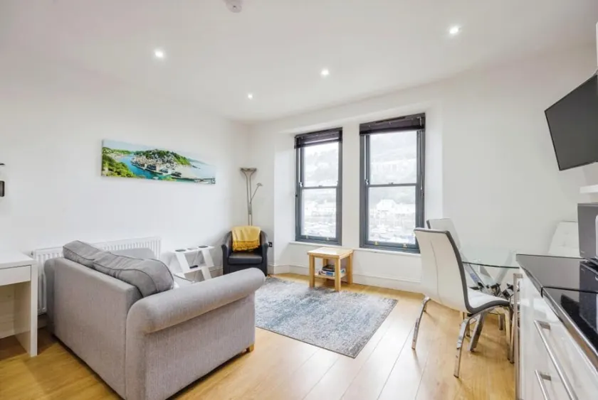 Harbour View Apartment - Image 1