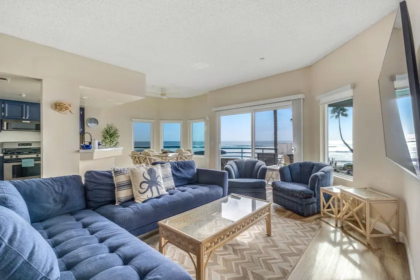Beachfront Luxury Condo 2BR Sleeps 6 Sunset Views - Image 1