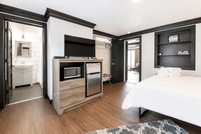 Modern Ground Floor Queen by Downtown Muskegon - Image 1