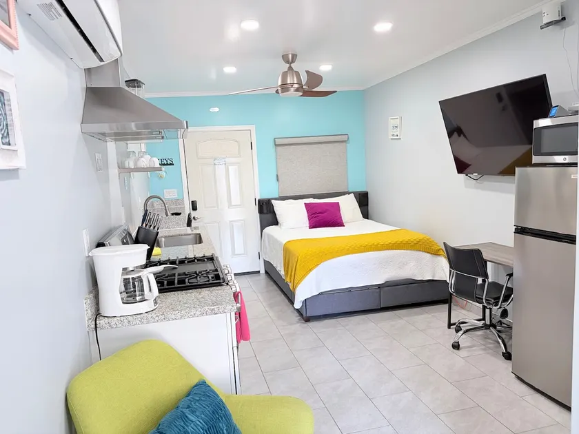 Modern and beautiful studio - Image 1