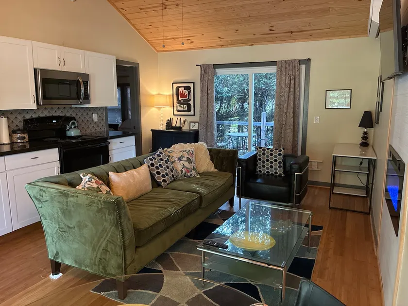 Waynesvilla 5 - Image 1