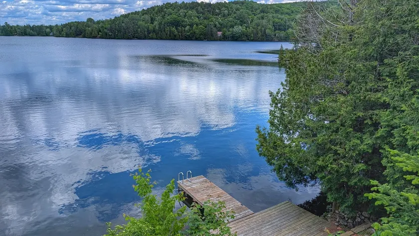 Beautiful and cozy waterfront cottage - Image 1