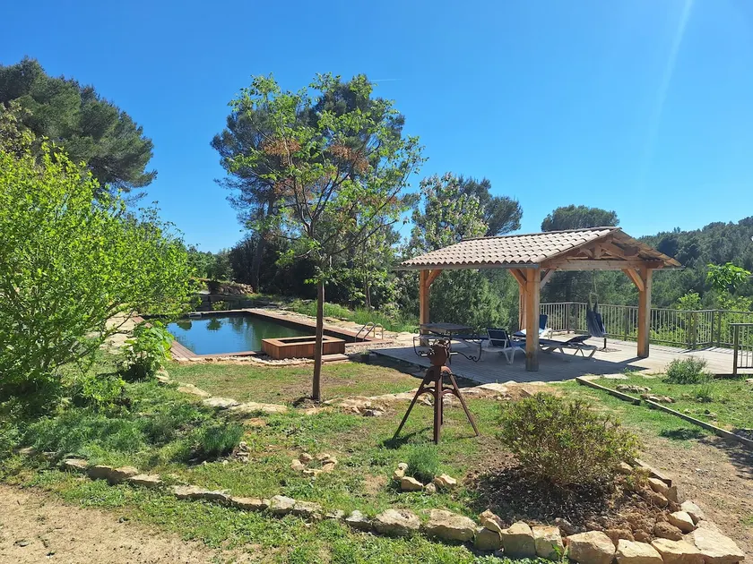 Ecological cottage surrounded by Var nature - Image 1