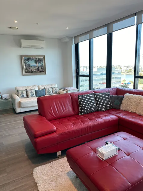 Cozy 1bedroom -Water view & City Skyline, parking - Image 1