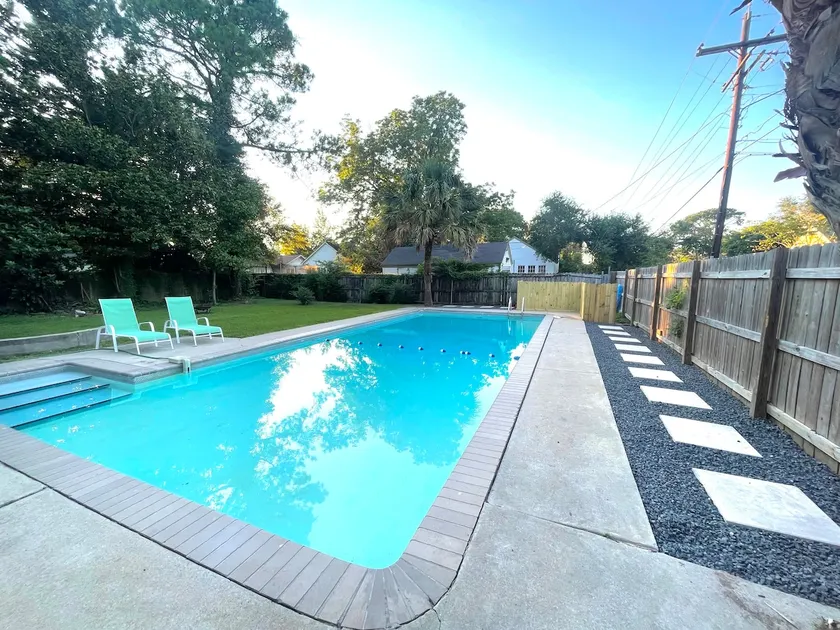Charming Beaumont Cottage with Private Pool! - Image 1