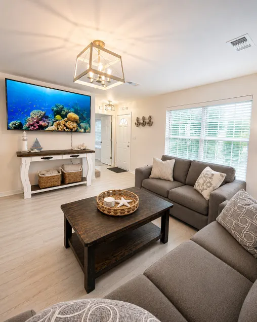 Coastal Breeze Cottage - Image 1