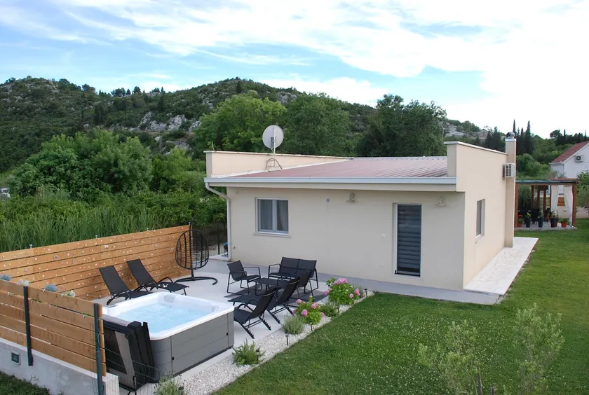 Rest House ZEN - Image 1