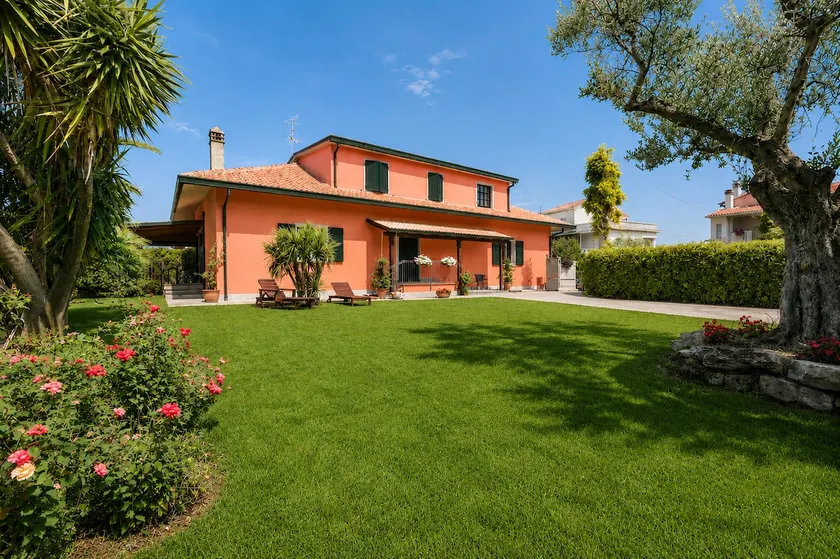 Borgo Dragani - Image 1