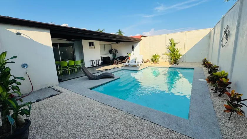 BEJUCO BEACH AQUAMARINE VILLA WITH POOL - Image 1