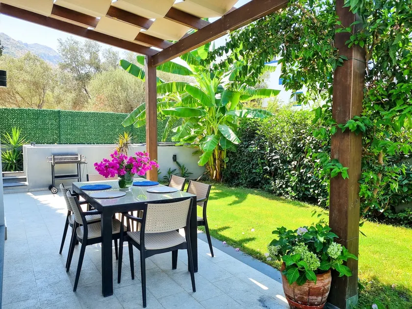 Suelo Flat Villa - Image 1