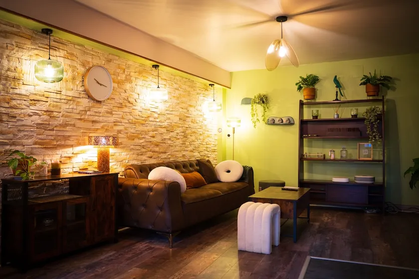 The 8 • Private Sauna & Jacuzzi + Parking - Image 1