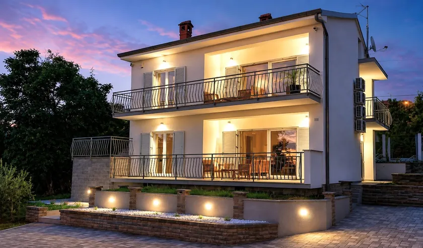 Villa Amoena with Pool and Sauna - Image 1