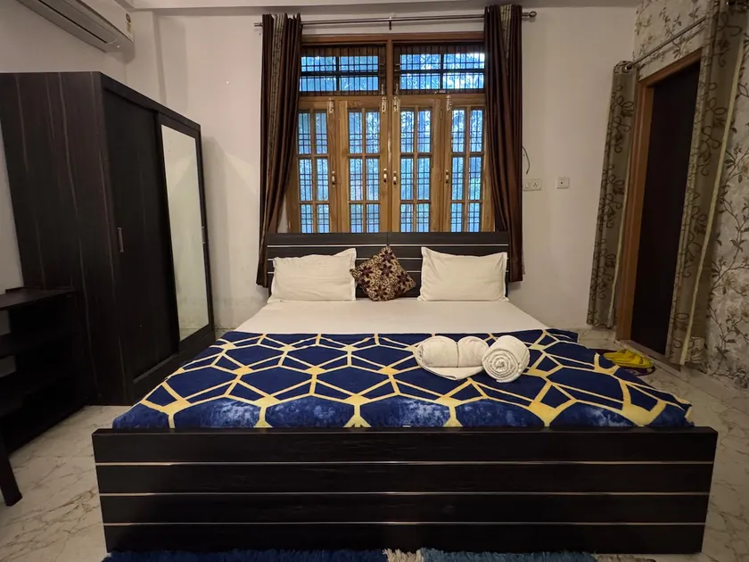 Bougainvillea Hideaway in Lucknow (Private Flat) - Image 1