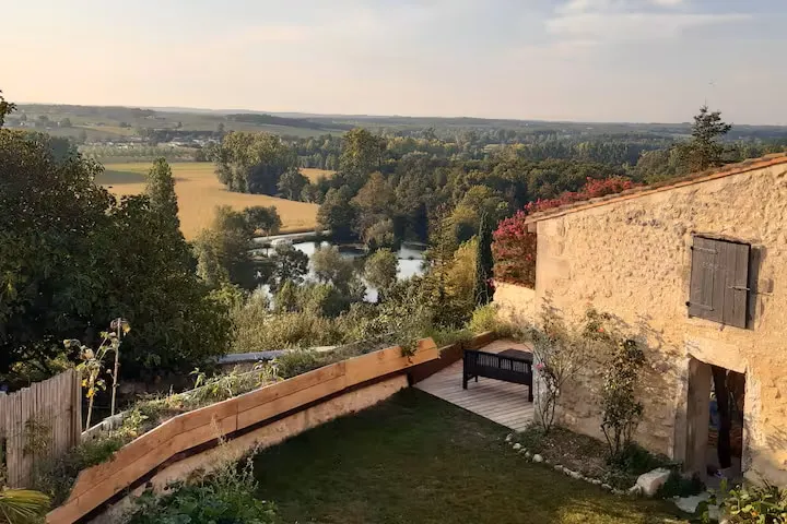 The Chabourne of the City Walls - Image 1