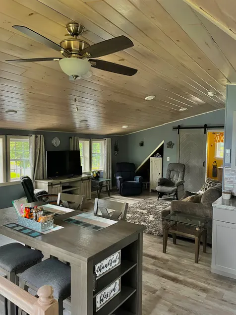 Island Guest House - Image 1